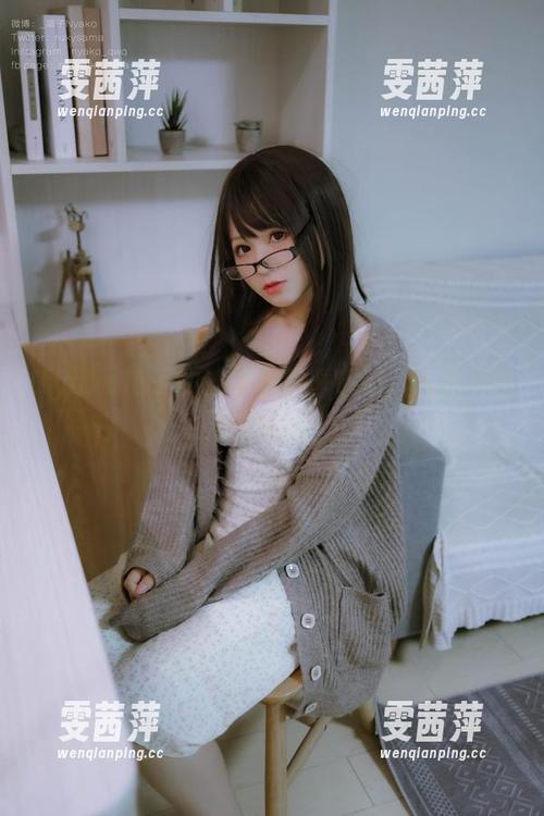 Nyako喵子的连体衣写真系列，轻松又尴尬的相遇！