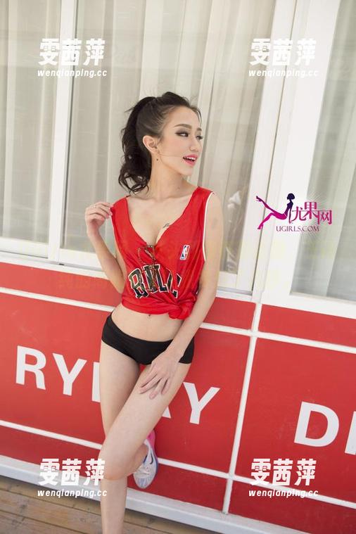 UGirls尤果网 - 从头到脚都是话题，王语纯的高跟鞋又让我多想了几秒。