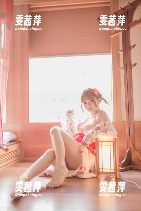 没人会在浴室想太多，Yoko宅夏的更新写真倒是挺能玩儿的！