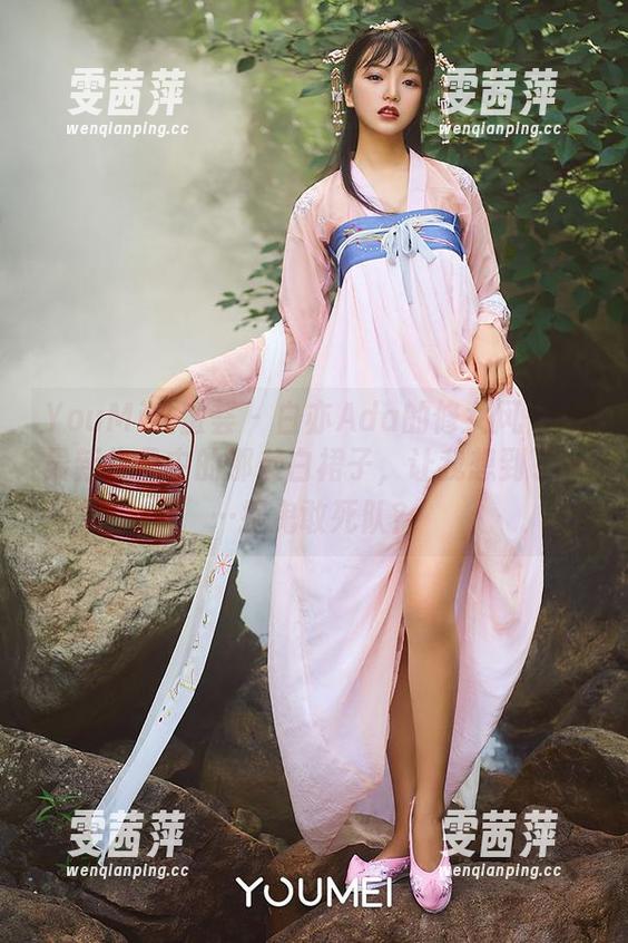 YouMi尤蜜荟 - 白亦Ada的修女风——最新作品中的那袭白裙子，让我想到了……捉鬼敢死队？