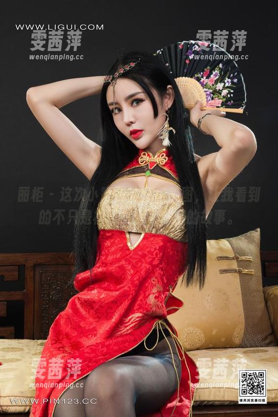 丽柜 - 这次小智贤的红裙美图，让我看到的不只是裙子，还有深藏的故事。