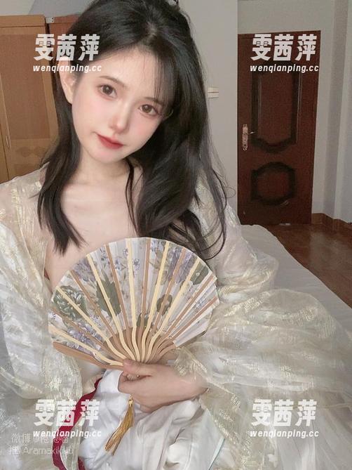 巫女风的倦倦喵图包精选，轻轻一瞥，就能扎心的那种。