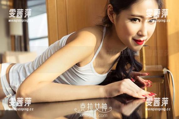 克拉女神 - 本来不想关注睡衣，结果翻开忆之的作品，图库里多了一份私密的温柔。