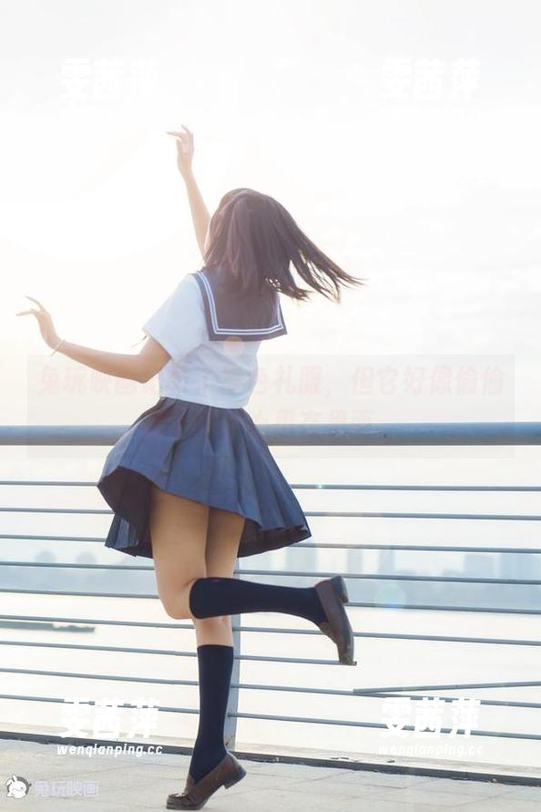 兔玩映画记录了黑色礼服，但它好像偷偷藏了些小心思在里面。