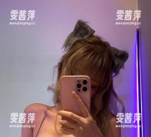 图集：啾小妍的红裙，不小心成为了街头的流行风标！