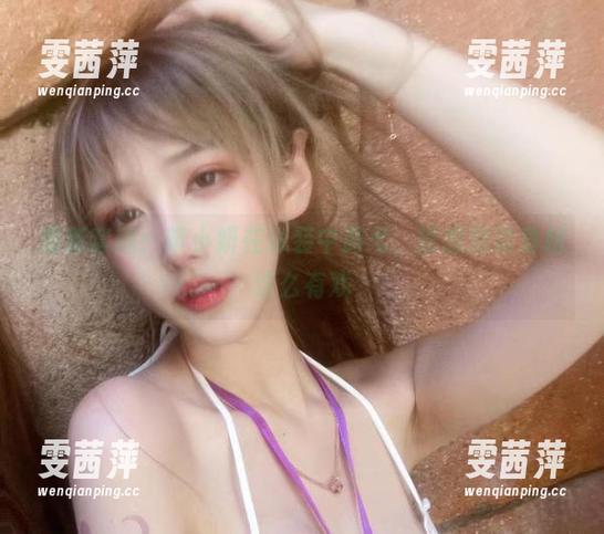 最新套图：啾小妍在泳装中游弋，没想到这身材这么有戏