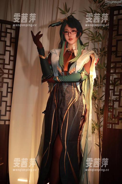 小容仔咕咕咕w的沙恩霍斯特旗袍写真，颠覆了我的默默期待