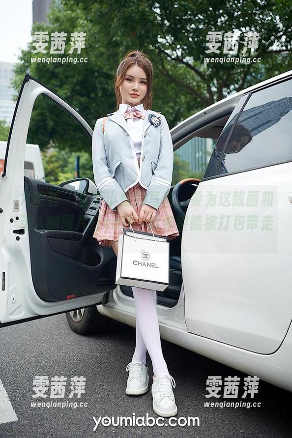 尤蜜荟 - 看了小仙的写真，要为这靓丽和动人的图片打call，真希望能被打包带走。