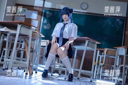 最新登场，屿鱼yukako的优香写真，绝对值得你牺牲掉无聊的午后啦！