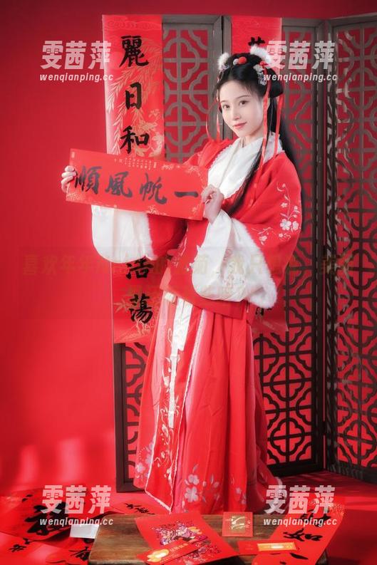 喜欢年年Nnian的雏菊，我只想说，美图里还藏着些啥？