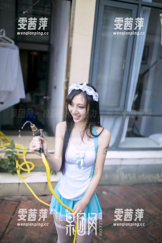 果团网 - 校服也有杀伤力，周于希的美图，是时候下载了。
