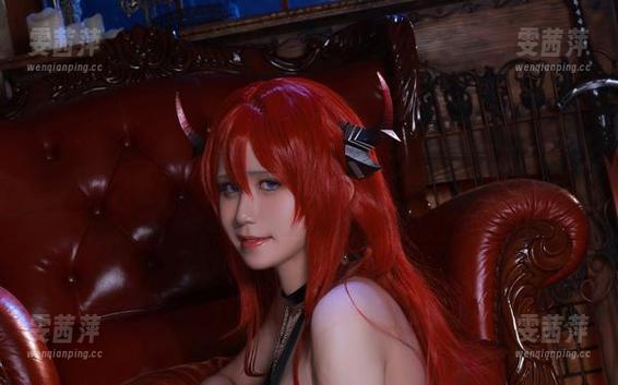 桜满三时的职业装写真：当办公室遇上春天的气息，结果是…惊喜吗？