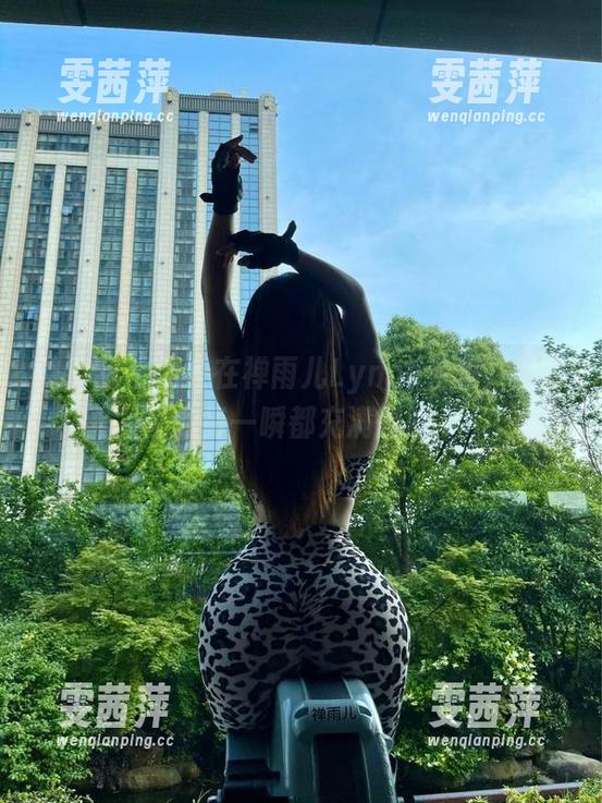 微密圈 - 内衣在禅雨儿Lynne手里，图集里的每一瞬都充满微妙。