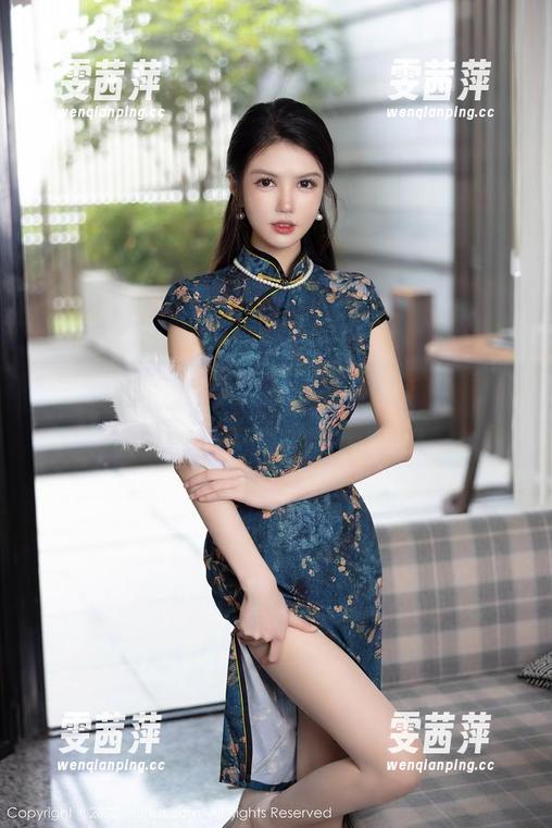 秀人网-媃柔 秀人网 - 偶遇媃柔,竟是在天台的美图资源池旁