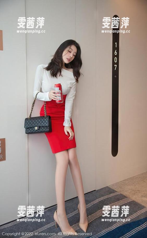 秀人网 - 小茉莉jasmine的比基尼写真集：让你高清一秒变八卦小报！