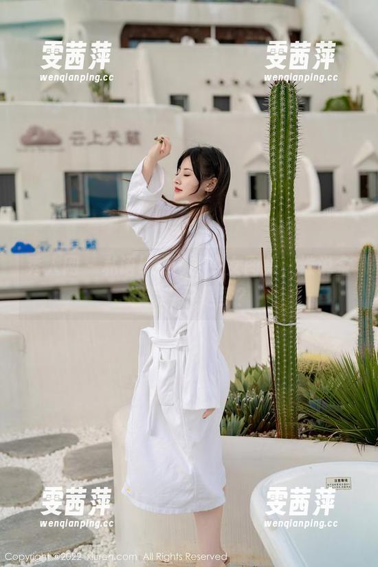 秀人网 - 私语baby的少女图集，谁说金色青春只是梦？