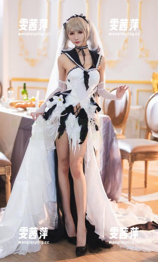 雅祈masaki的职业装原图，细节之处，难道是在暗示某种职场信号？