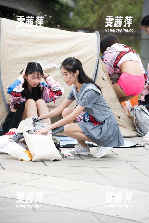 魔镜街拍 - 曼曼最新图集：圣诞，人与饰品的亲密接触