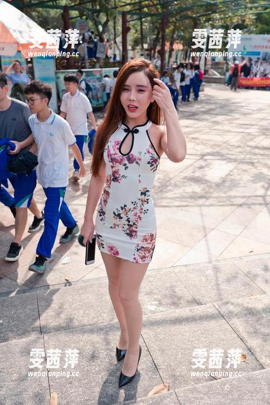 魔镜街拍 - 不得不承认，艾小青的街拍让这条旗袍活过来，高清照片直接说话。